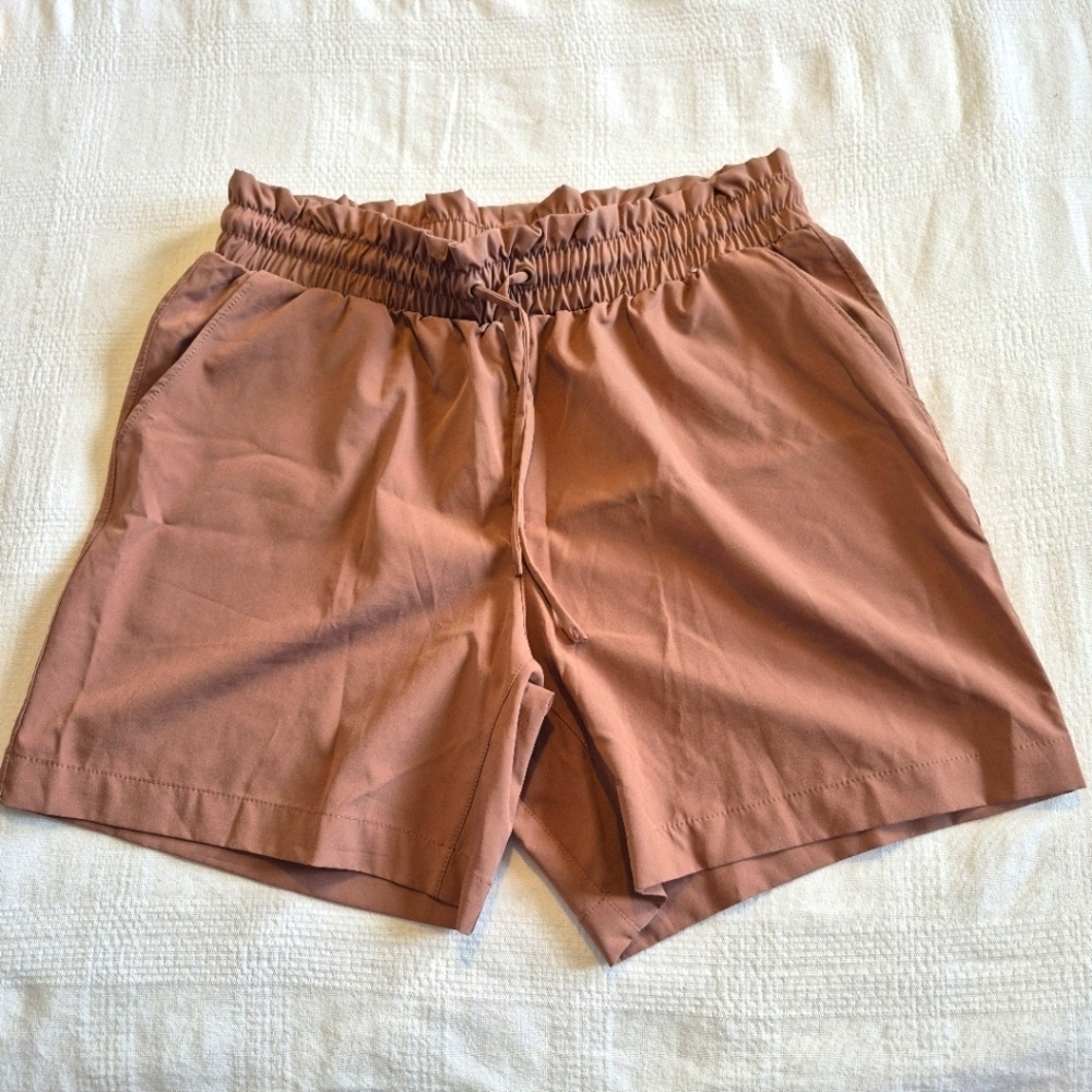 Mondetta women's Size S Performance & Luxury taupe elastic waisted shorts New